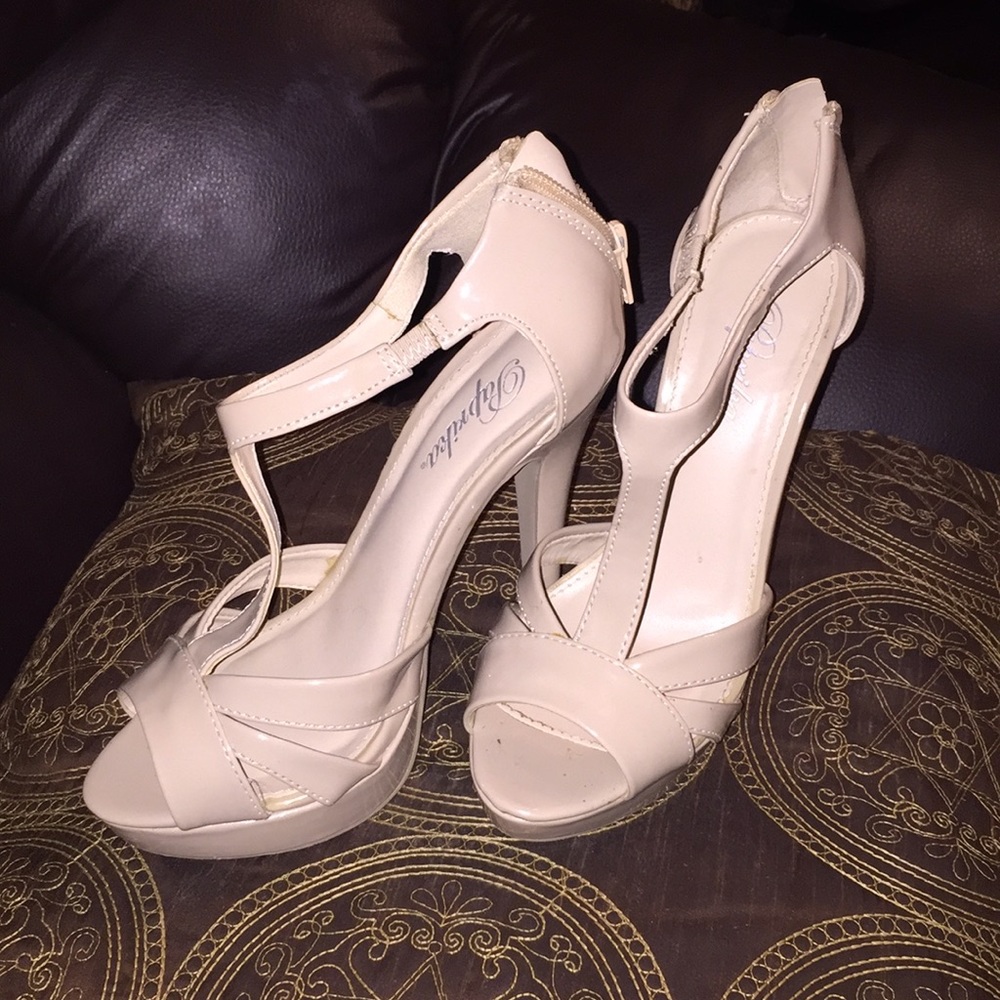 Paprika nude heels